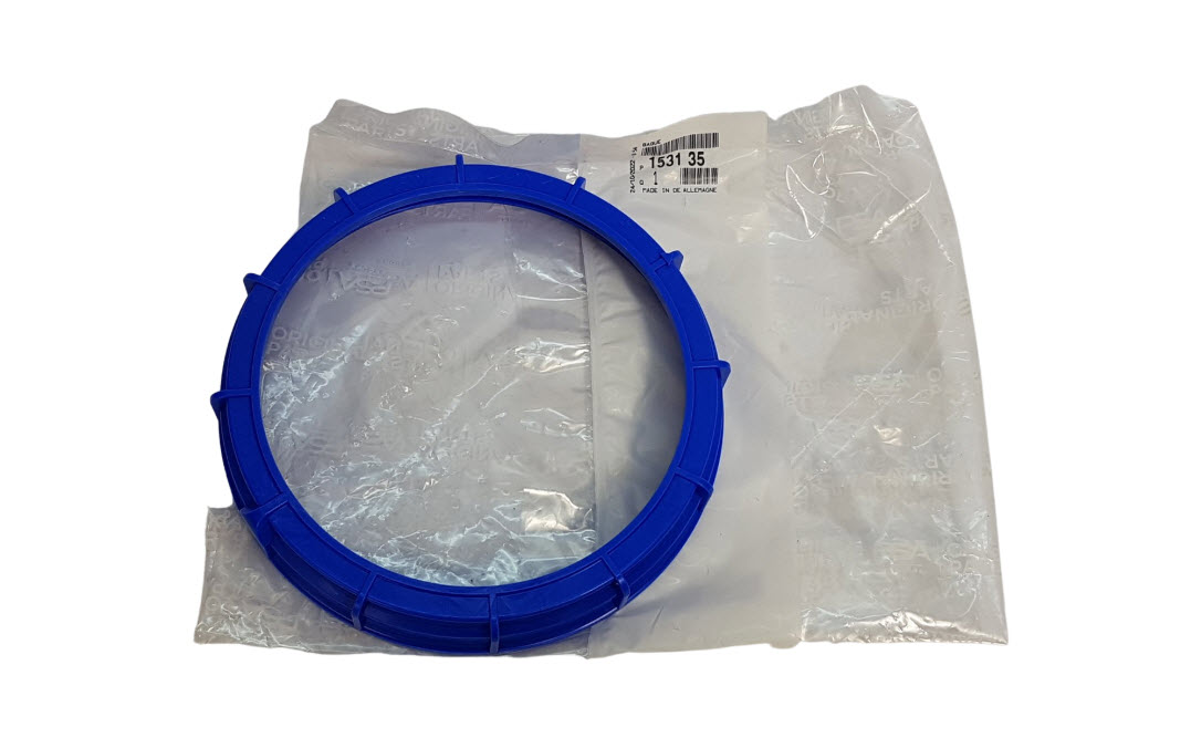 Fuel pump 153135