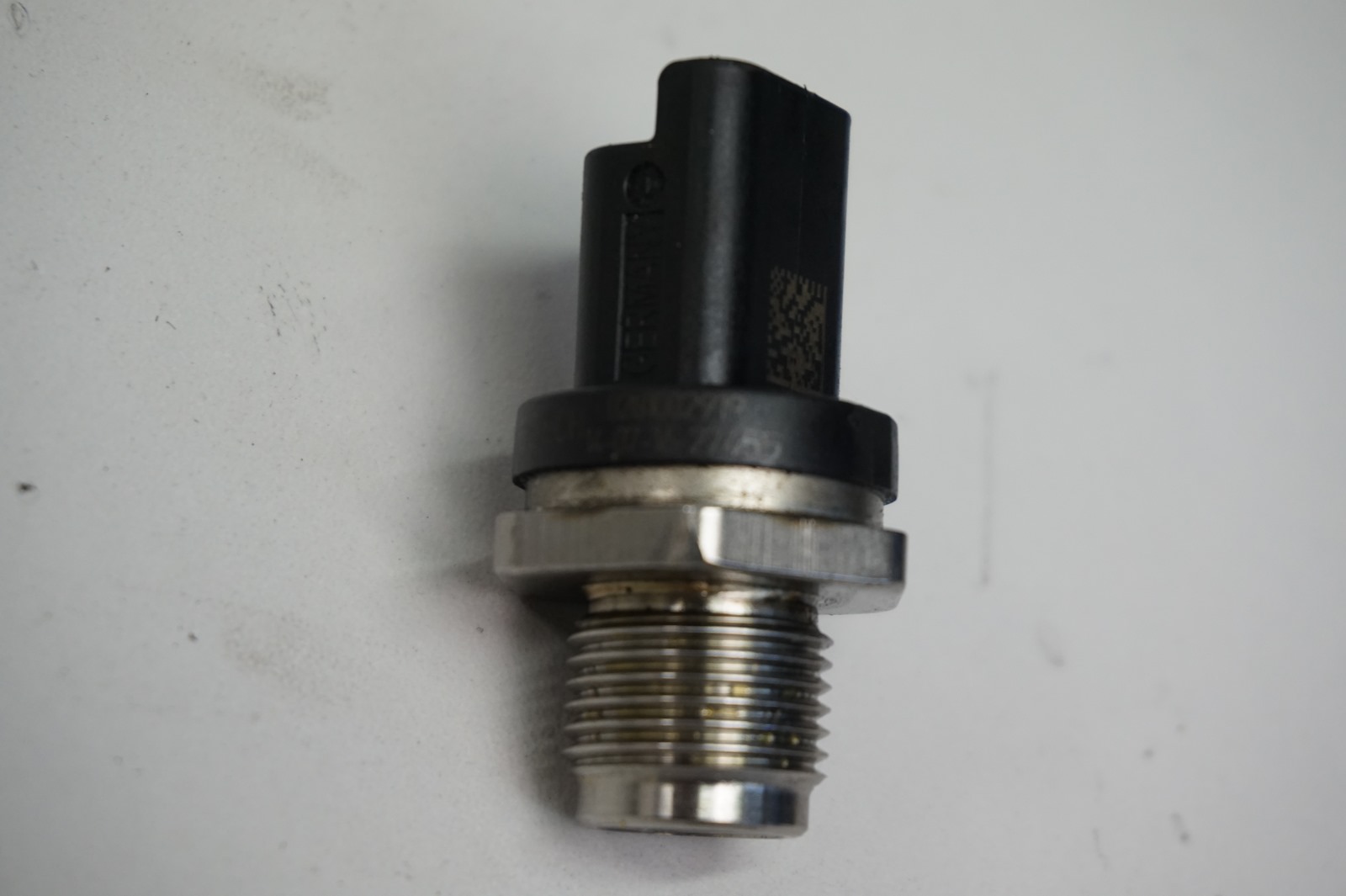 Fuel pressure sensor LR022334